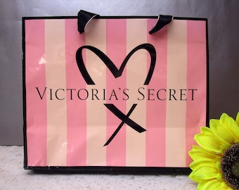 vintage victoria secret authentic gift bag, medium pink tone stipes paper bag, size 11.00&quot; x 8.75&quot; x 4.75”.