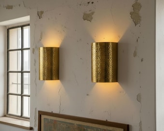 Juego de 2 apliques de pared de latón martillado, estilo marroquí con luz ascendente y descendente, iluminación artesanal.
