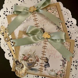 Set of 2 Alice in Wonderland Tea Packets for Favors, Hostess Gift, Bridal Shower Tea, Tea Party Favor, Wedding Favor, Friends Gift
