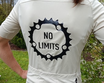 Pegatina/transferencia termoadhesiva con diseño de plato "SIN LÍMITES" para atletas, ciclistas de carretera, triatletas, atletas de resistencia, regalo, camiseta