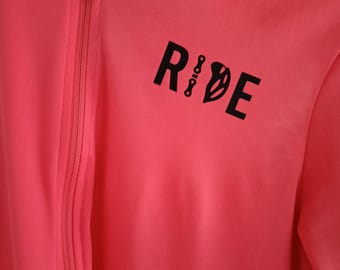 Pegatina o transferencia termoadhesiva para ropa "RIDE" con cadena y casco - Bicicleta de carretera, MTB, gravel, de competición, regalo para deportistas