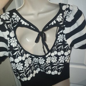 anthropologie Maeve Womens Trixie crop Sweater Blk Wht Cherries Size 1X image 16