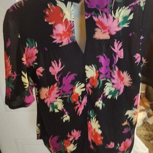 Blusa floral negra para mujer Maeve de Anthropologie, talla pequeña EUC imagen 6