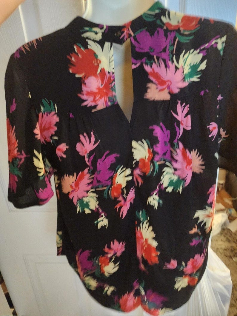 Blusa floral negra para mujer Maeve de Anthropologie, talla pequeña EUC imagen 6