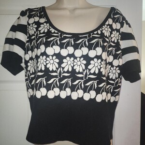 anthropologie Maeve Womens Trixie crop Sweater Blk Wht Cherries Size 1X image 4