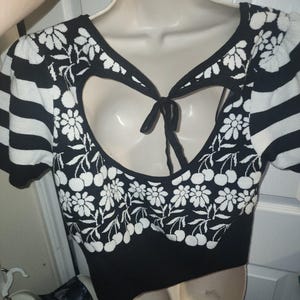 anthropologie Maeve Womens Trixie crop Sweater Blk Wht Cherries Size 1X image 15