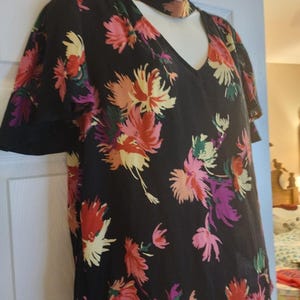Blusa floral negra para mujer Maeve de Anthropologie, talla pequeña EUC imagen 5