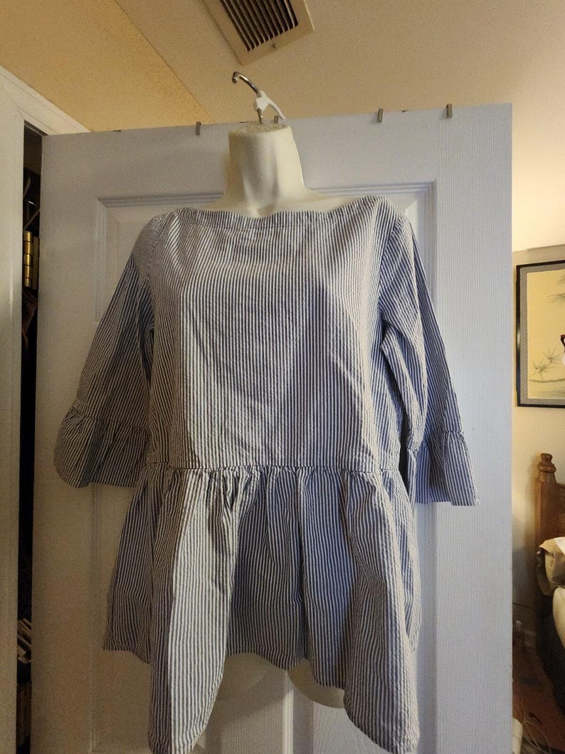 anthropologie Haley and The Hound Women's Seersucker Button Back Top Size Small image 7