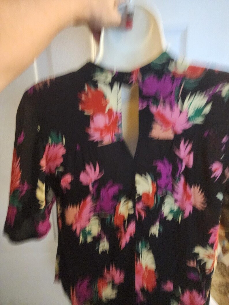 Blusa floral negra para mujer Maeve de Anthropologie, talla pequeña EUC imagen 13