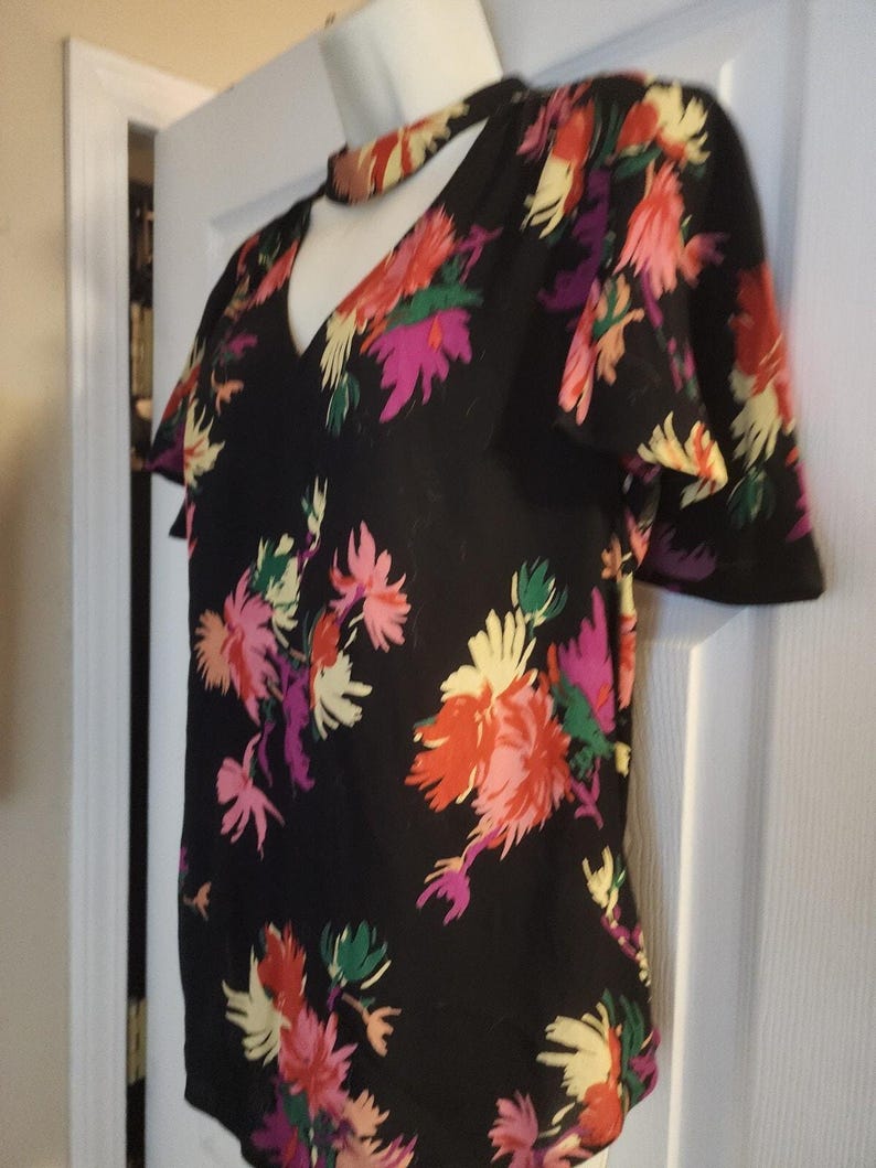 Blusa floral negra para mujer Maeve de Anthropologie, talla pequeña EUC imagen 9