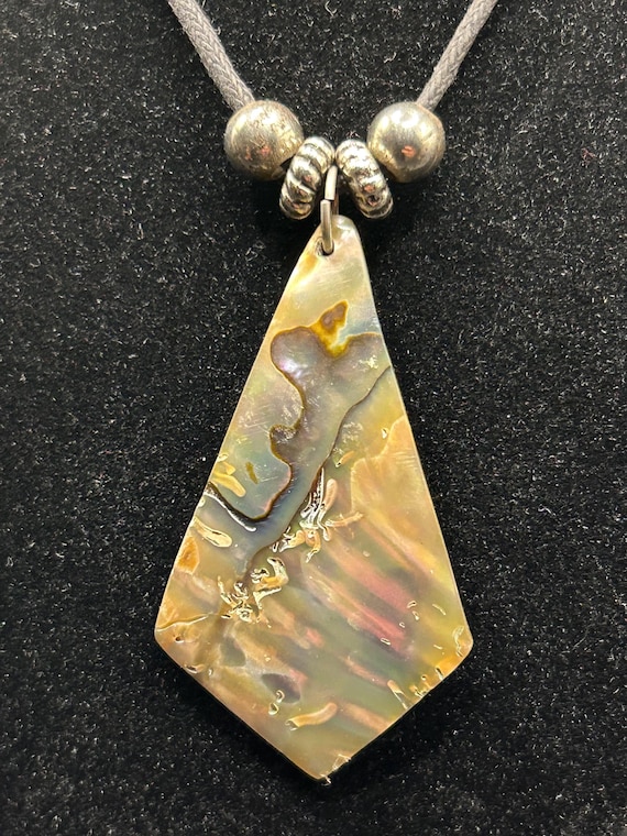 Handcrafted Iridescent Abalone Shell Pendant Neck… - image 1