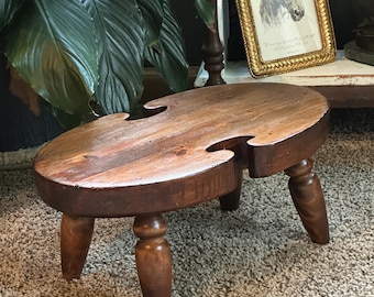 Vintage Ethan Allen Antiqued Solid Wood Foot Rest, Violin/Fiddle Shape