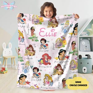 Custom Name Princess Blanket, Princess Blanket Gift for Her, Cinderella Snow White Belle Jasmine Ariel Princess Blanket, Princess Birthday immagine 1