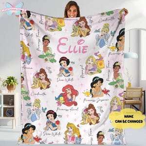 Custom Name Princess Blanket, Princess Blanket Gift for Her, Cinderella Snow White Belle Jasmine Ariel Princess Blanket, Princess Birthday immagine 4