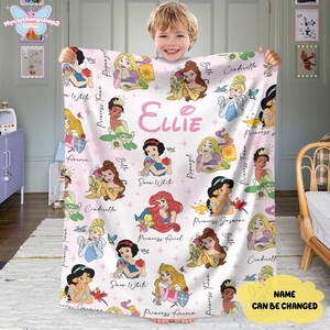 Custom Name Princess Blanket, Princess Blanket Gift for Her, Cinderella Snow White Belle Jasmine Ariel Princess Blanket, Princess Birthday immagine 3