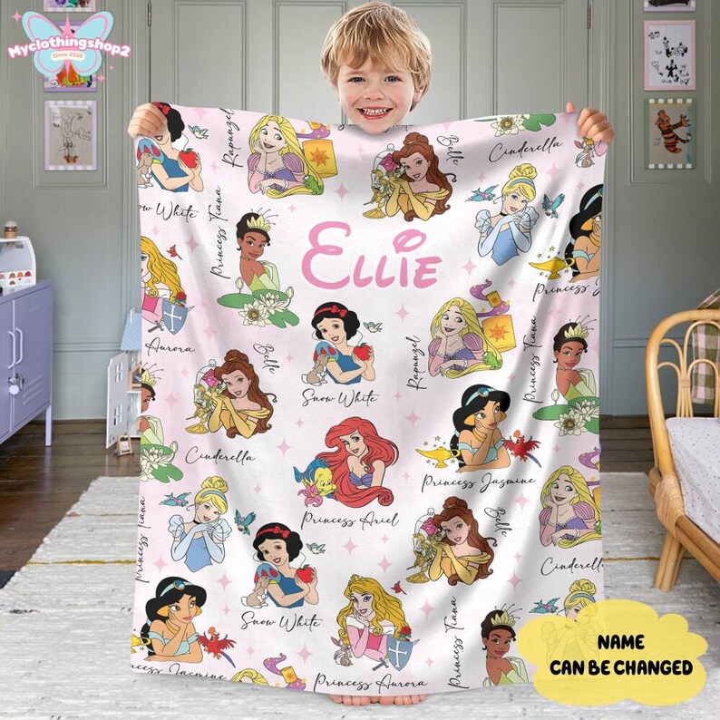 Custom Name Princess Blanket, Princess Blanket Gift for Her, Cinderella Snow White Belle Jasmine Ariel Princess Blanket, Princess Birthday immagine 3