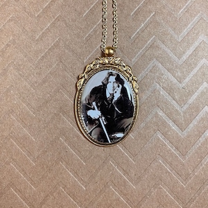 Oscar Wilde Gold Pendant Necklace