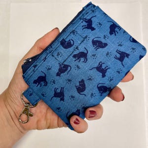 Portefeuille à fermeture éclair Blue Cat : porte-cartes compact avec option bracelet