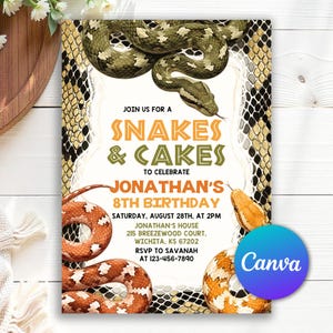 Könnte beinhalten: Eine Einladung zur Party mit Schlangenthema. Die Einladung zeigt Illustrationen von Schlangen in Grün-, Orange- und Brauntönen. Der Text enthält "Snakes & Cakes" und Details für Jonathans 8. Geburtstag.