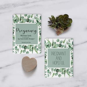 Cartes de jalons de grossesse par conceptions concevables® dans la verdure