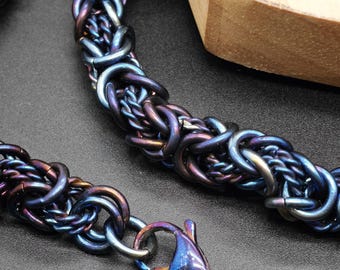 Byzantijnse Vikingketting geanodiseerd titanium geanodiseerd 8 mm