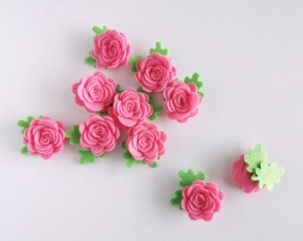 Rose avec feuilles, fleurs de feutre rose, applique florale pour l’artisanat, embellissement pour bandeaux