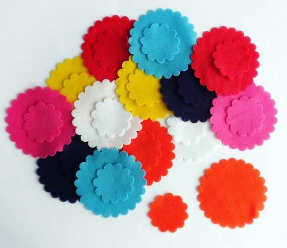 Pack of 20 Felt Circles 2.5cm Die Cut Craft Embellishments Mixed Colours