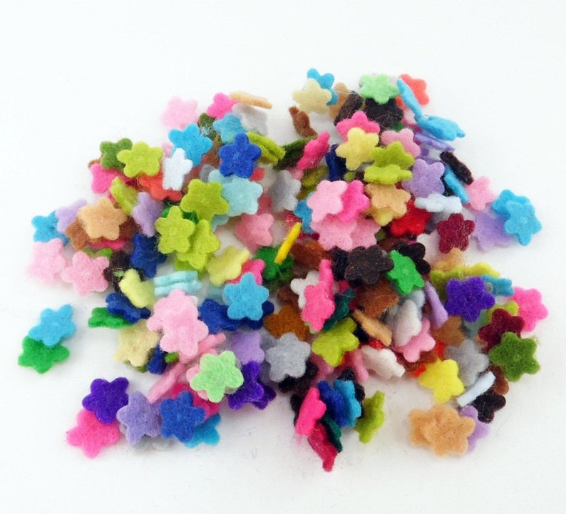 Felt flowers size 7mm, set 75 mini flowers in mixed colors, small floral decorations image 2