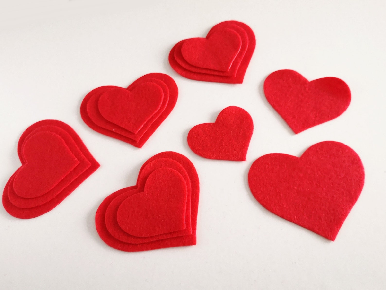 100 Cuori In Feltro Rosso - Decorazioni Per Scrapbooking, Matrimoni E Craft