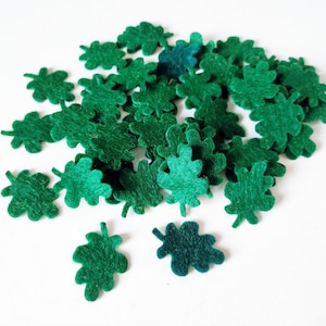 Small felt leaves in dark green, set of 50 tiny felt shapes, green foliage for floral craft, felt embellishment image 1