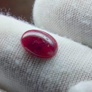Natural Ruby Cabochon Oval Red Gemstone for Ring Pendant Jewelry2.8 Ct – 7x10.8x3.5 mm