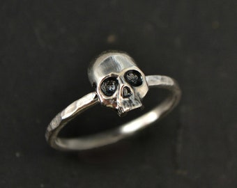 Memento Mori Skull Ring Gothic Ring, Stacking Sterling Silver Goth Punk Jewelry Skeleton Ring Unisex