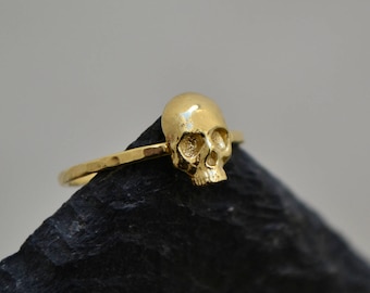 Bague tête de mort, bague tête de mort en or massif 14 carats, bague de fiançailles tête de mort, bague à empiler tête de mort gothique, petite bague tête de mort délicate, bijoux Memento Mori