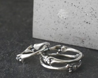 Alternative Wedding Rings, Gothic Bone Ring Set, Sterling Silver Anatomical Bands, Unique Couple Rings, Dark Romance Halloween Jewelry