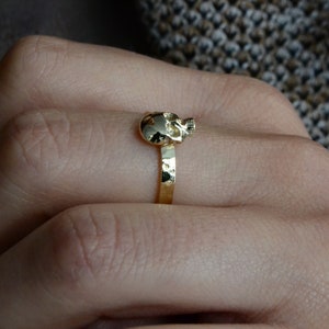 Skull Ring Engagement 14K Gold Wedding Ring Shiny Hammered Band