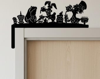 Fantazyjna ozdoba na drzwi z motywem przyjęcia herbacianego, Fantazyjna dekoracja ramy drzwi, Grafika na drzwiach z motywem przyjęcia herbacianego, Dekoracja drzwi z postacią królika, Dekoracja z postacią fantasy
