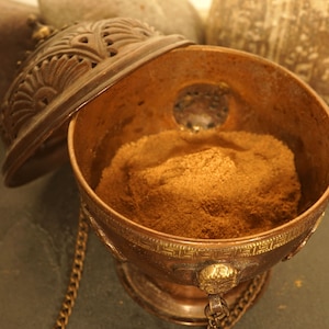 Incienso de sándalo • Polvo de sándalo de Mysore • Raíz de sándalo • Sándalo de Mysore natural • Polvo de sándalo • Polvo de raíz de sándalo 3314
