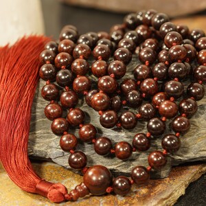Red Sandalwood Mala • 12mm • Red Sandalwood Necklace • Red Sandalwood Prayer Beads • Red Sandalwood Jewelry • Knotted Mala • 3932