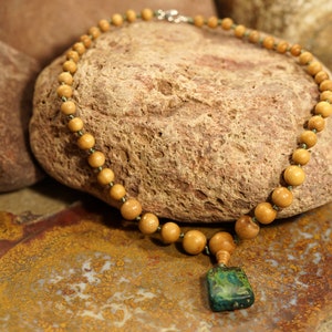 Choker en bois de santal • Choker en bois de santal Mysore • Collier en bois de santal • Collier en bois de santal Mysore • Choker en bois de santal indien • 3617