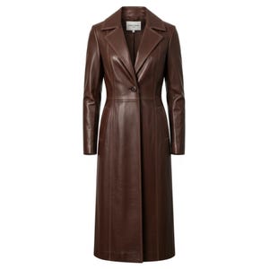 Puede incluir: Un abrigo largo de cuero marrón con solapas y cierre de un solo botón. El abrigo presenta un corte entallado, mangas largas y detalles de costura visibles. Es una prenda de vestir exterior clásica.