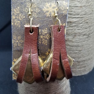 Leather and metal dangle earrings with Swarovski crystals