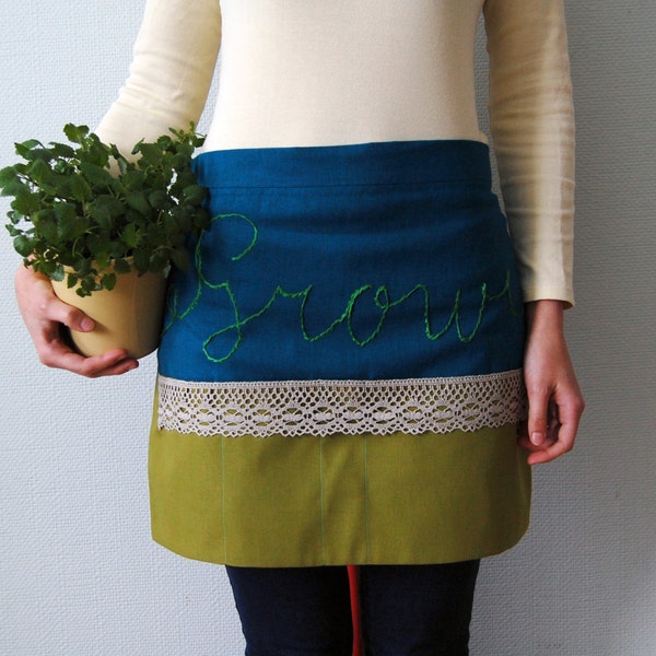 Garden Apron. Spring Garden. Grow your garden. Children gardening apron. Canvas gardening apron.