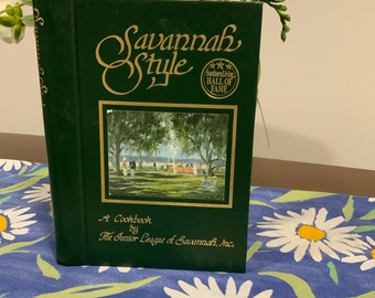 Savannah Style, Cookbook By The Junior League Of Savannah, Inc. 1980 Collectible Spiral Bound Cookbook