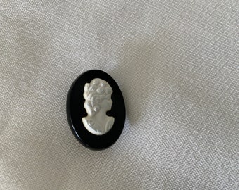 Black And White Oval Cameo Pin/Brooch, Vintage, Collectible