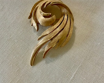 Vintage Trifari Brooch, Gold-Tone Swirl With Trifari Stamped On Back, Collectible Brooch/Pin, Costume Jewelry