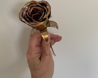 Cadeau fête des mères, rose/fleur en cuivre, art fait main/artisanal, décoration, sculpture artistique florale, jolie patine, femme, anniversaire, anniversaire