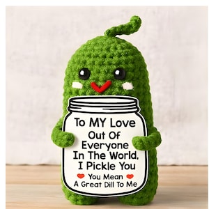 Positiv pickle-present med emotionellt stöd | Jag pickle-present, du älskar den | Virkad plysch | Mors dag-present | Rolig matpresent till par