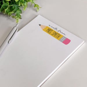 Bloc de notas personalizado para profesores, bloc de notas personalizado para profesores, agradecimiento al profesor, bloc de notas, regalo para el profesor, regalo para el profesor, lápiz amarillo imagen 5