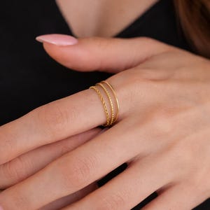 Sterling Silver Stackable Ring Set, Smooth Twist Chain Design, Minimalist Jewelry (Size 17.5mm)