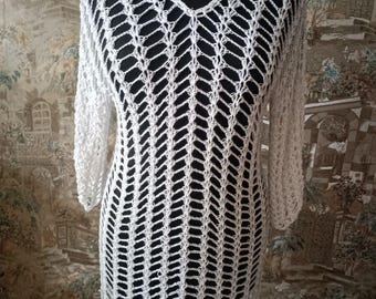 エレガントなチュニック、手作りのレースカバーアップ、透け感のあるラグジュアリーなビーチウェア、ミニマルなリゾートドレス